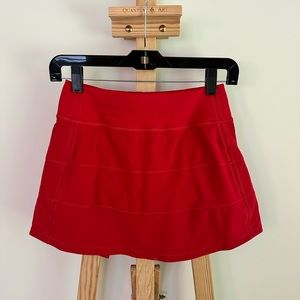 NEVER WORN Lululemon Mid-Rise Dark Red Skirt | Size 2